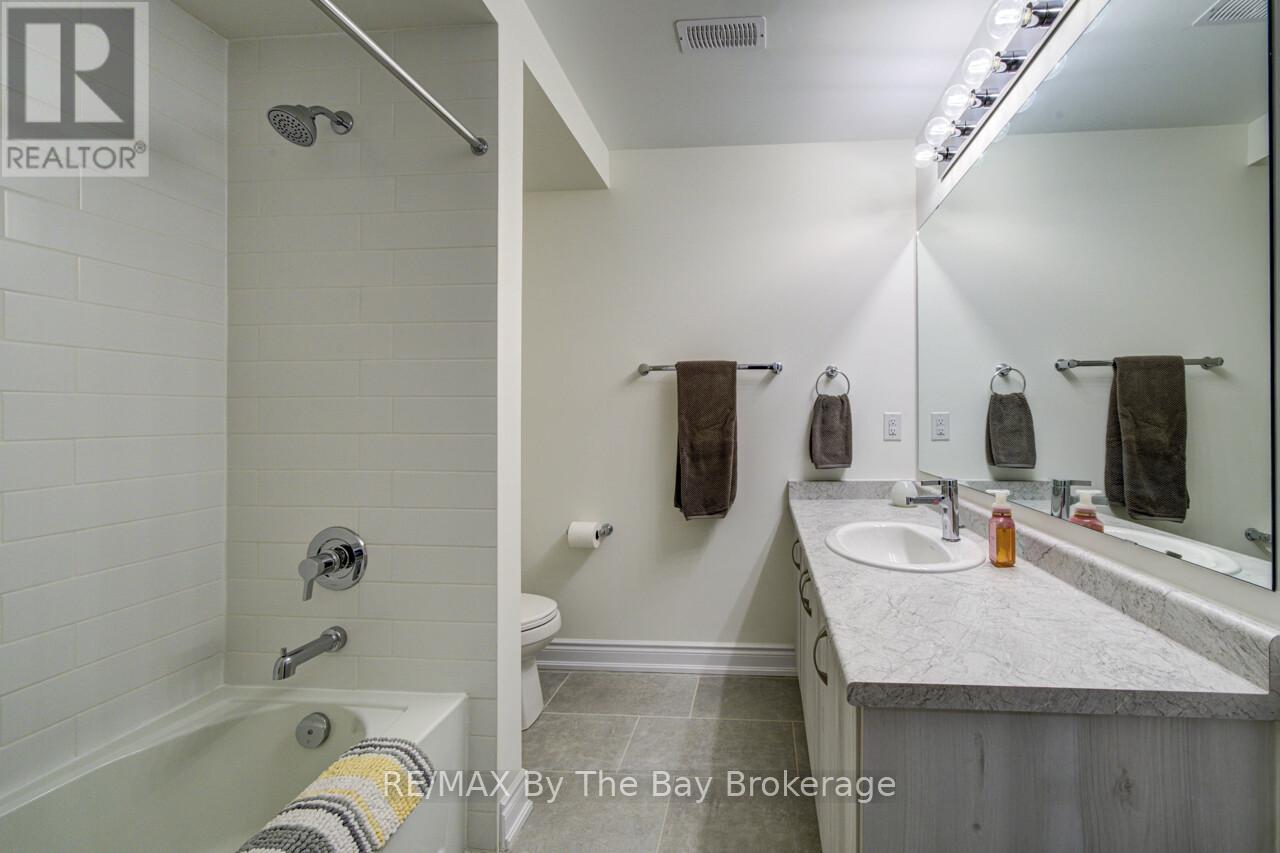 194 MAPLESIDE DRIVE - 28