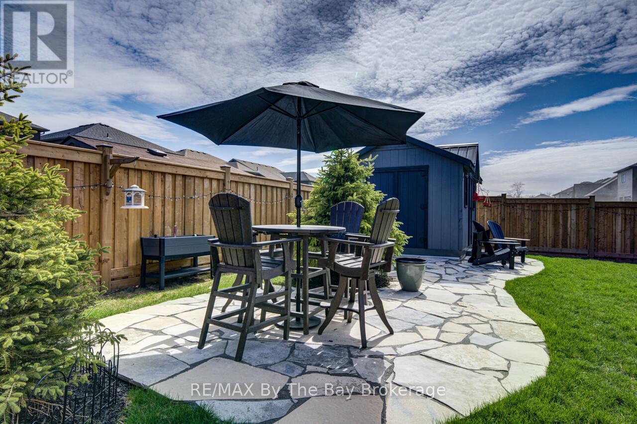 194 MAPLESIDE DRIVE - 36