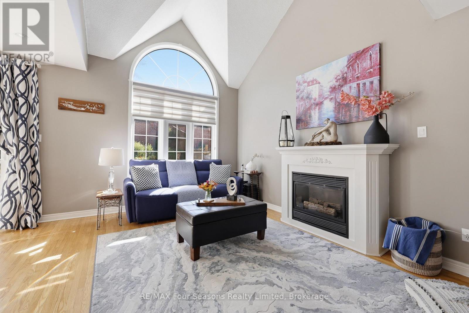 32 FAITHKNIGHT COURT - 12