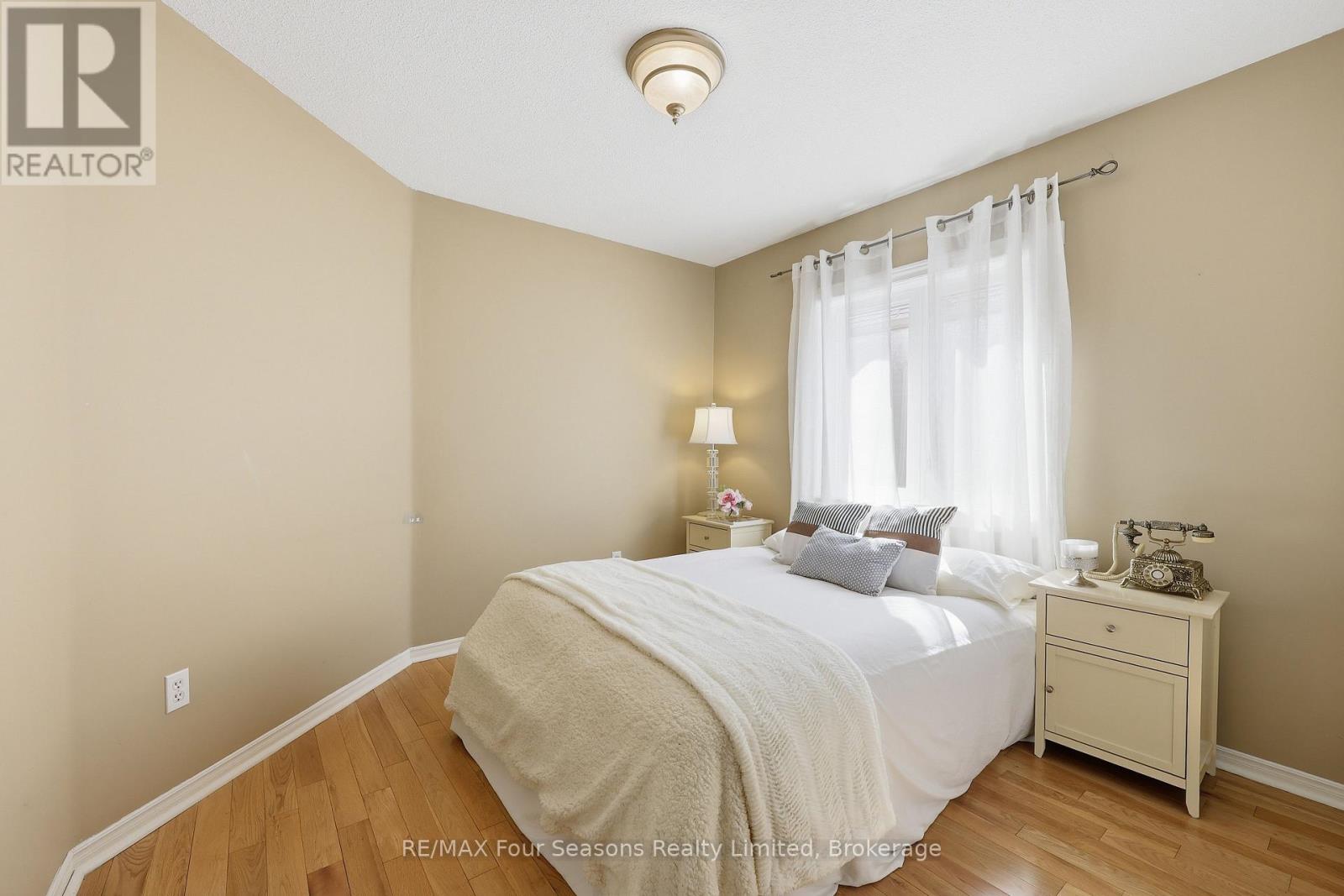 32 FAITHKNIGHT COURT - 22