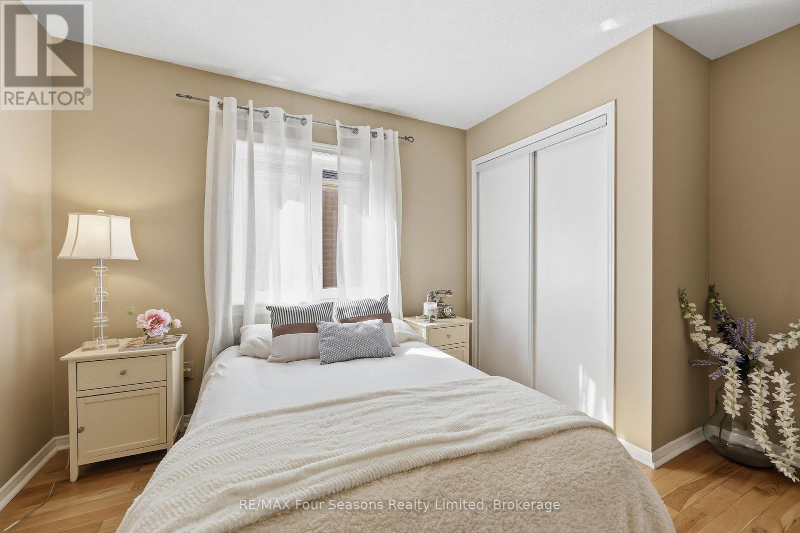 32 FAITHKNIGHT COURT - 23