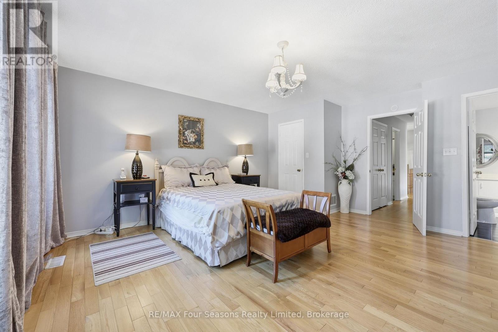 32 FAITHKNIGHT COURT - 30