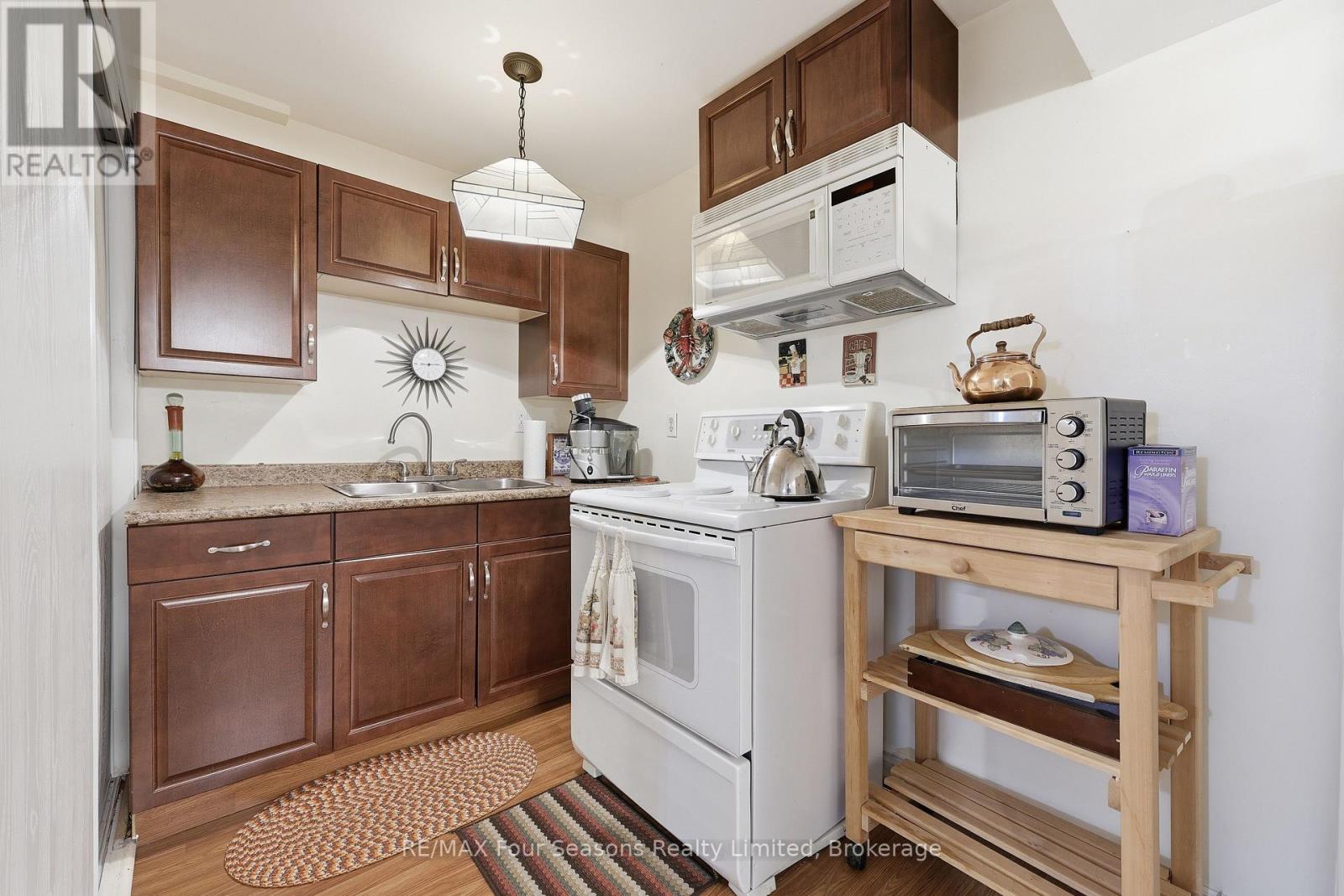 32 FAITHKNIGHT COURT - 36
