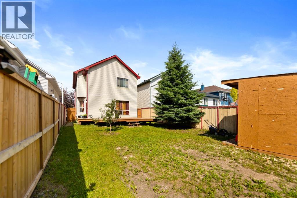 221 Tarington Close NE - 6