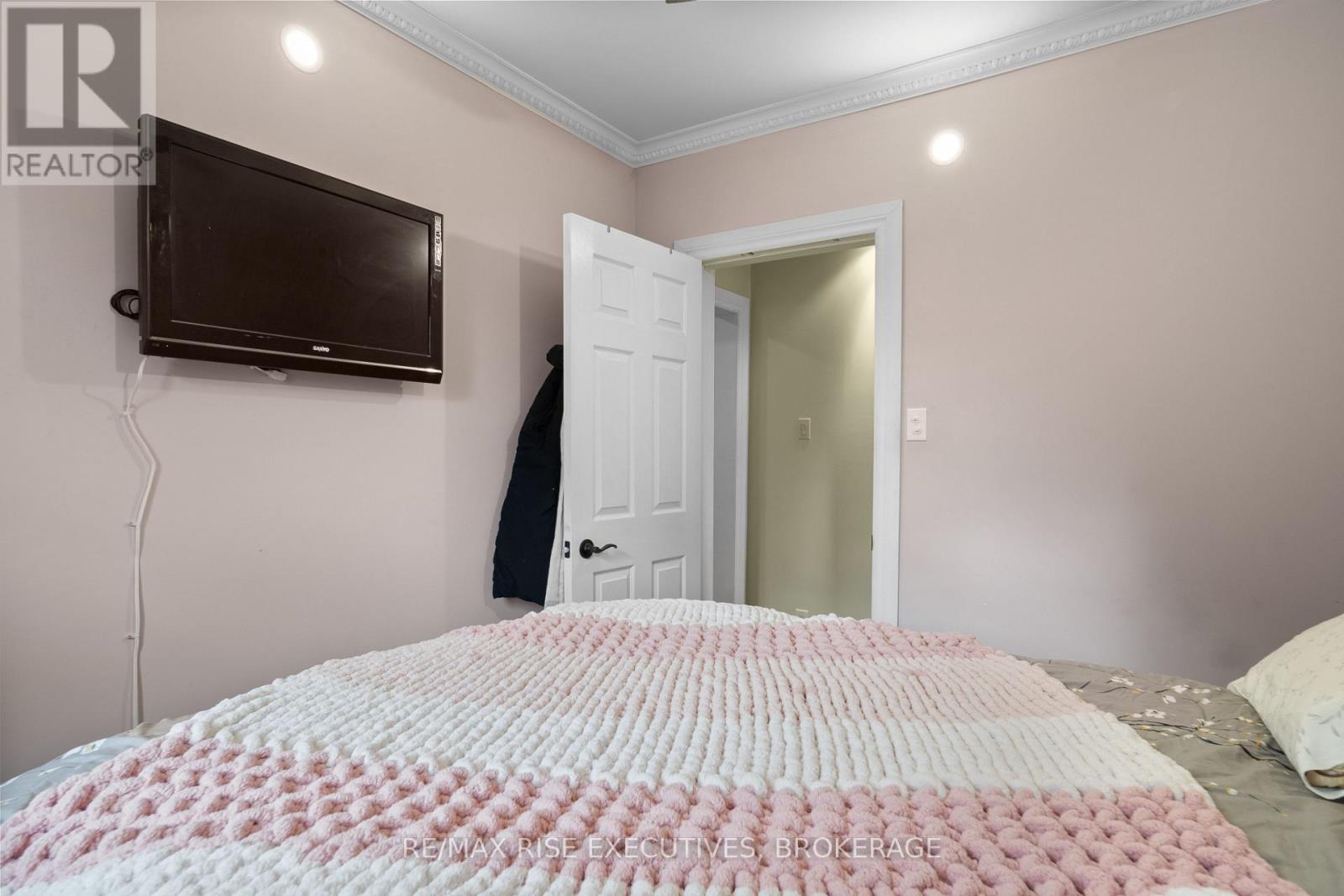 282 SYDENHAM STREET - 23