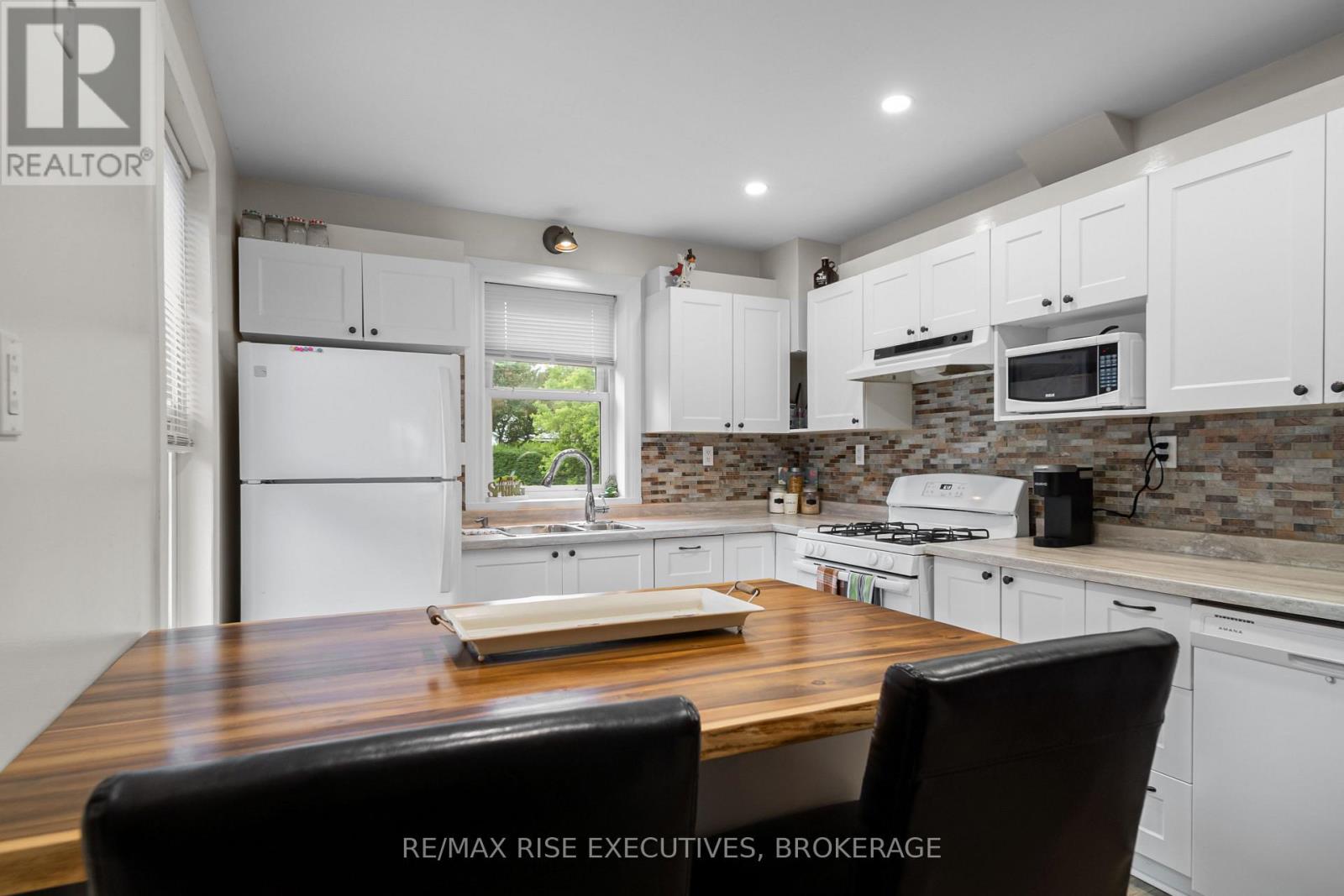 282 SYDENHAM STREET - 14