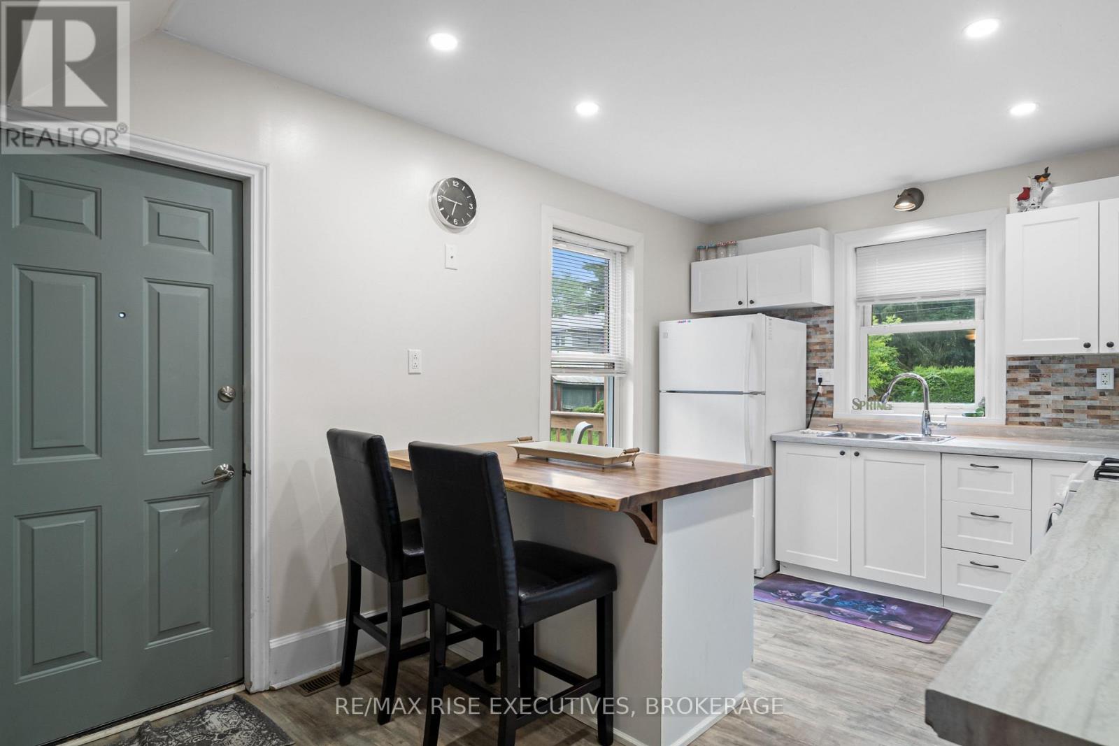 282 SYDENHAM STREET - 13