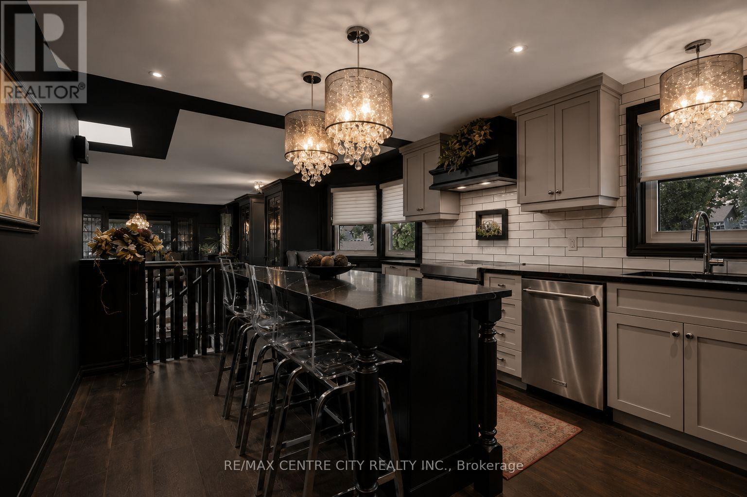 7 NORTHCREST DRIVE - 12