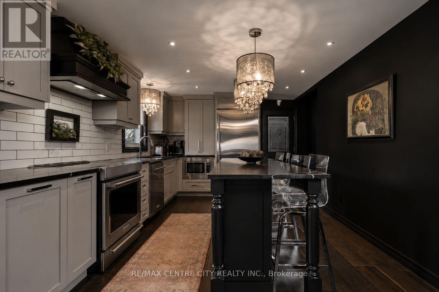 7 NORTHCREST DRIVE - 13