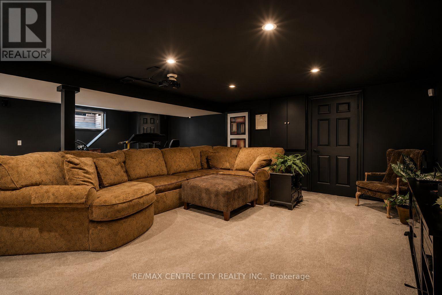 7 NORTHCREST DRIVE - 31