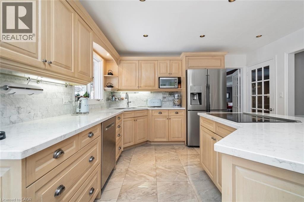 18 STONEGATE Drive - 13