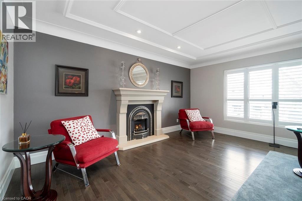 18 STONEGATE Drive - 22