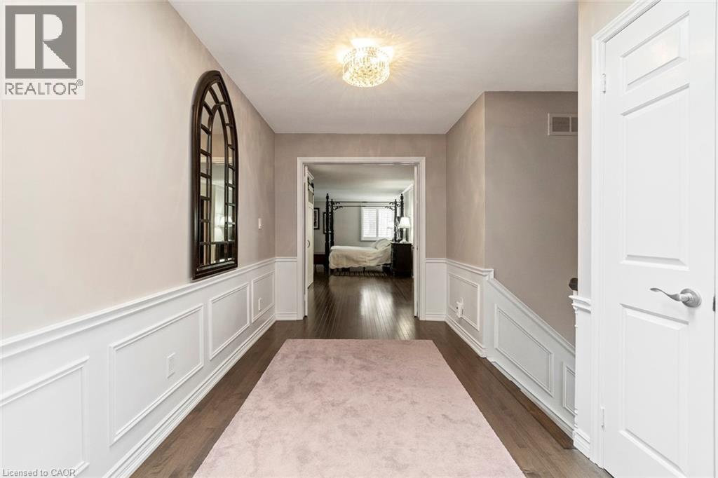 18 STONEGATE Drive - 26