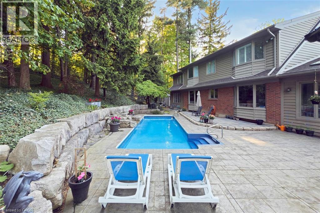 18 STONEGATE Drive - 47