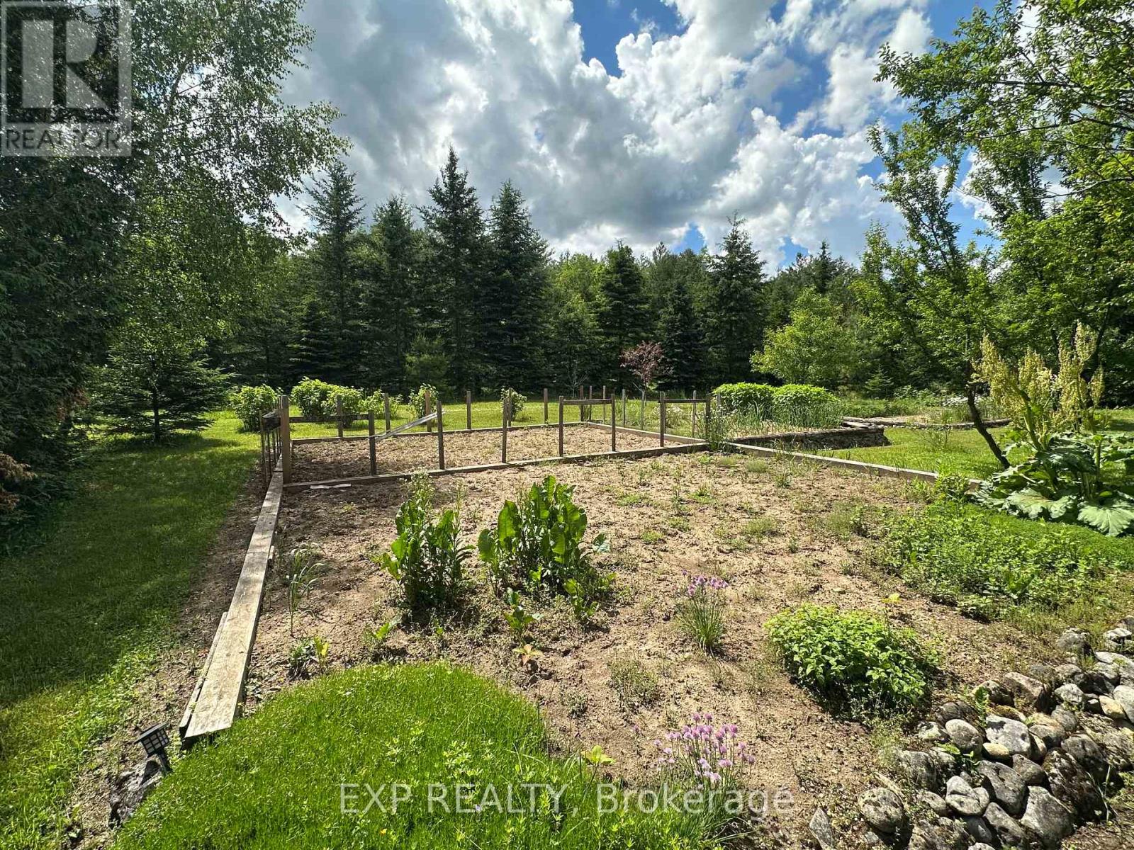 444425 CONCESSION ROAD 8 - 28