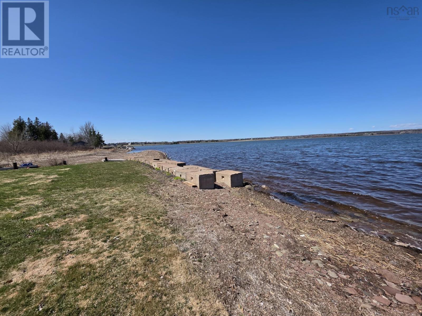 15 Alex MacEachern Crescent - 16