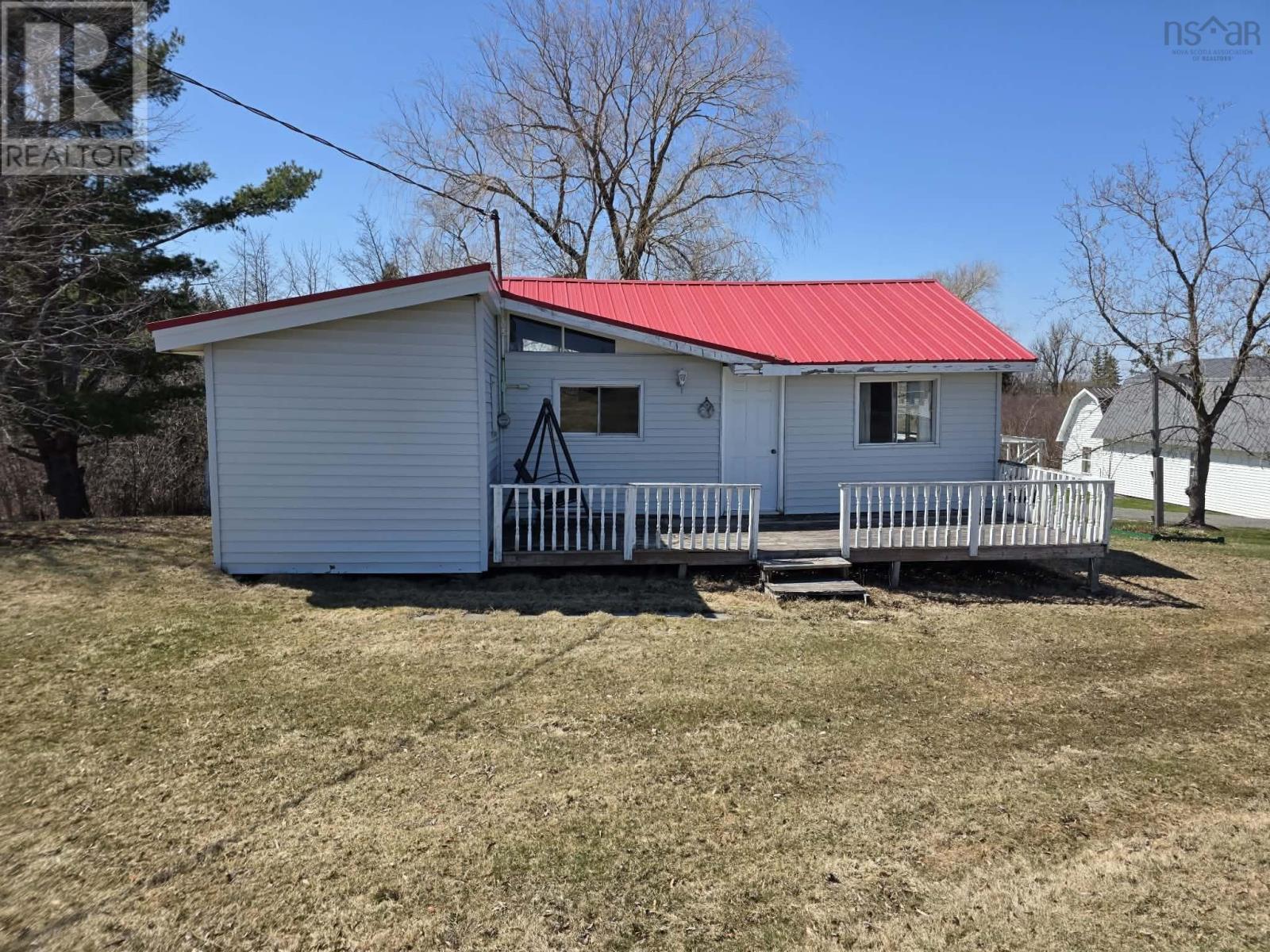 15 Alex MacEachern Crescent - 1