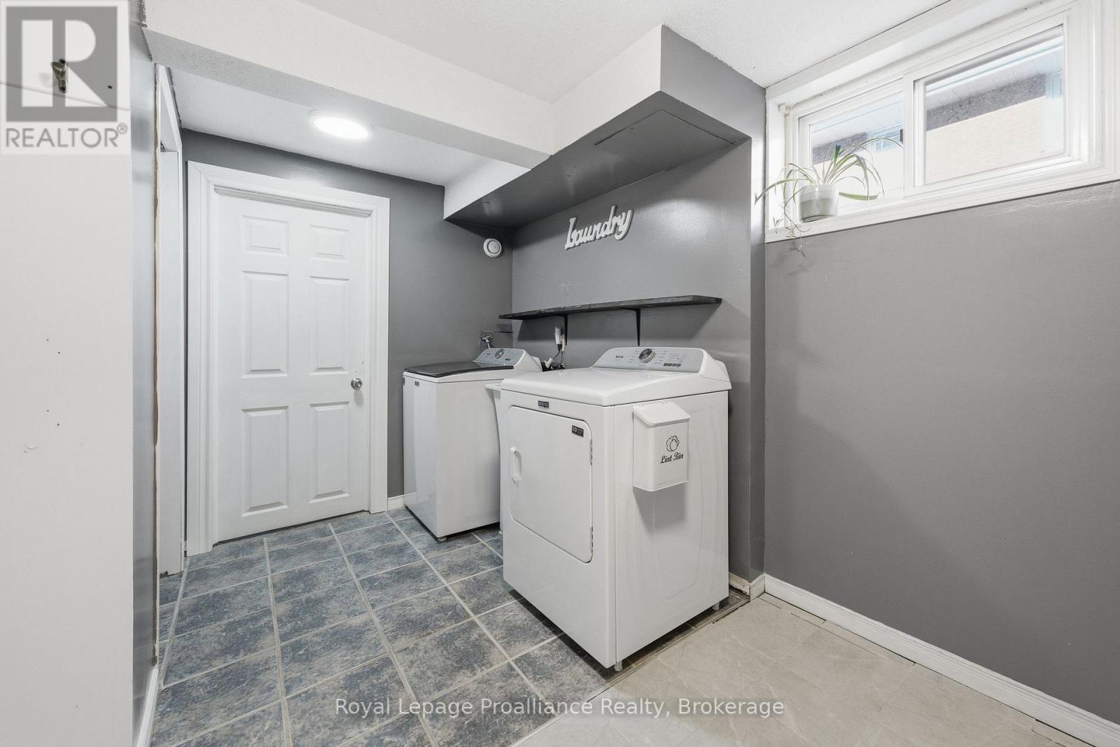 81 CRESTVIEW AVENUE - Image 20