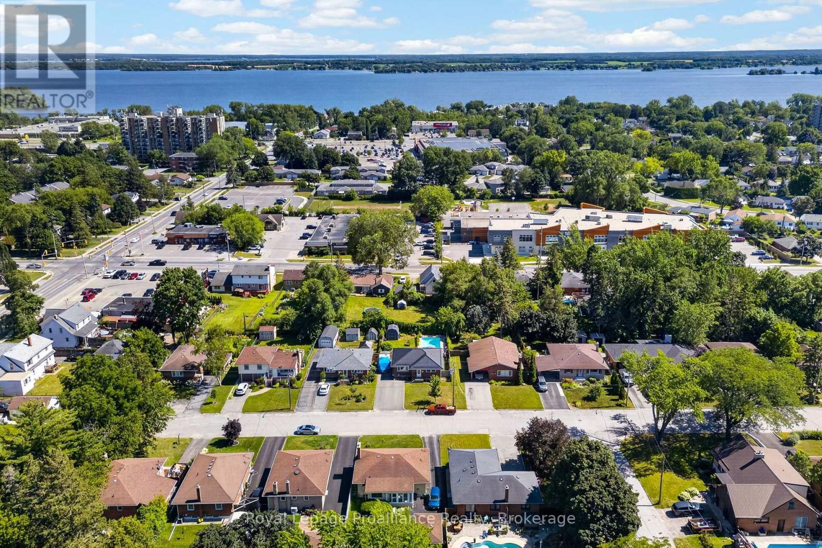 81 CRESTVIEW AVENUE - Image 39