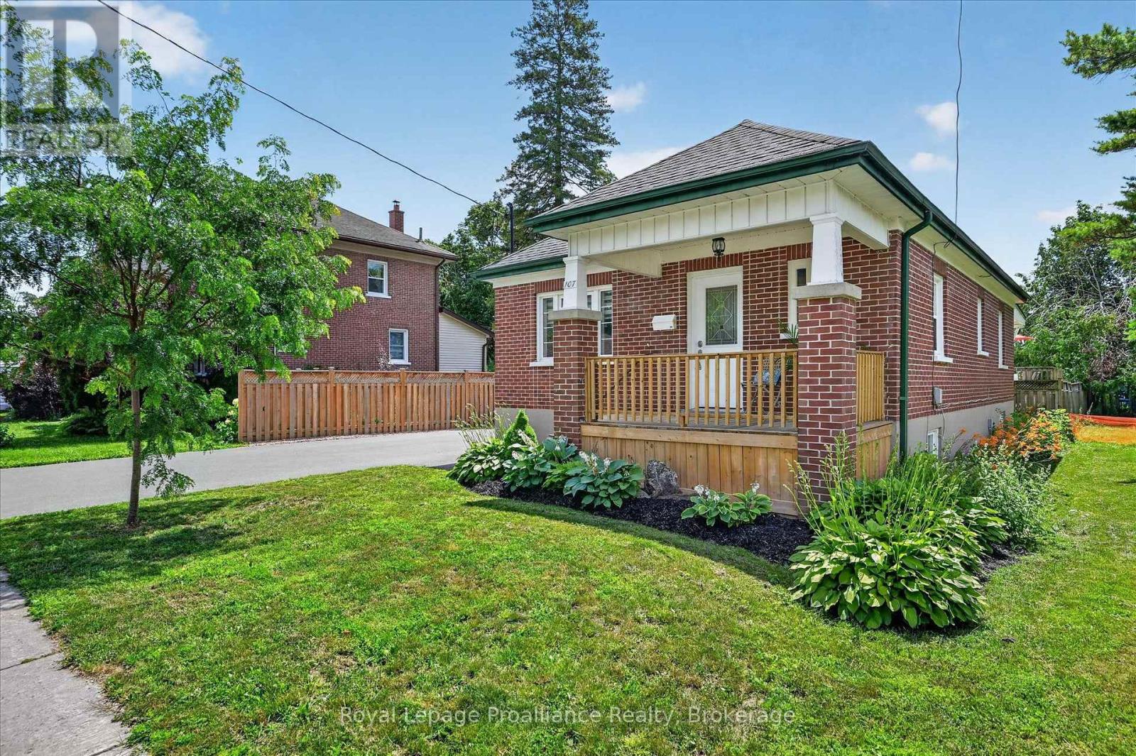 107 MORROW STREET - 2