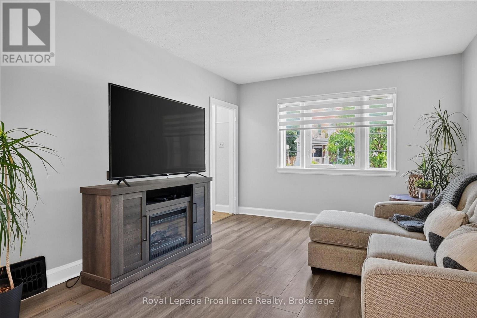 107 MORROW STREET - 6