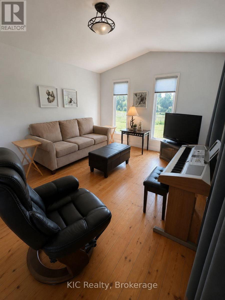221 JONES ROAD - Image 19