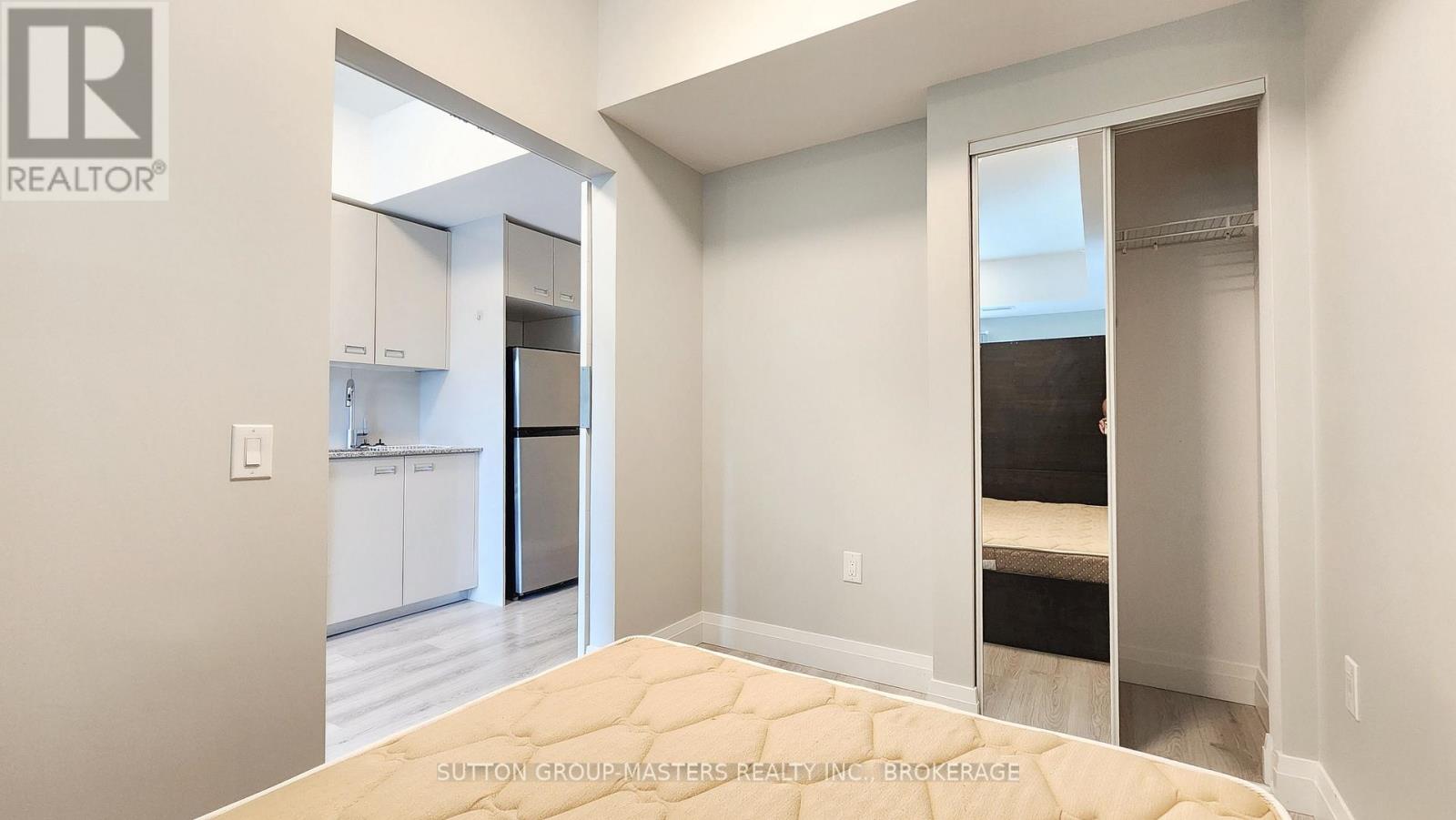 #211 652 PRINCESS STREET - Image 23