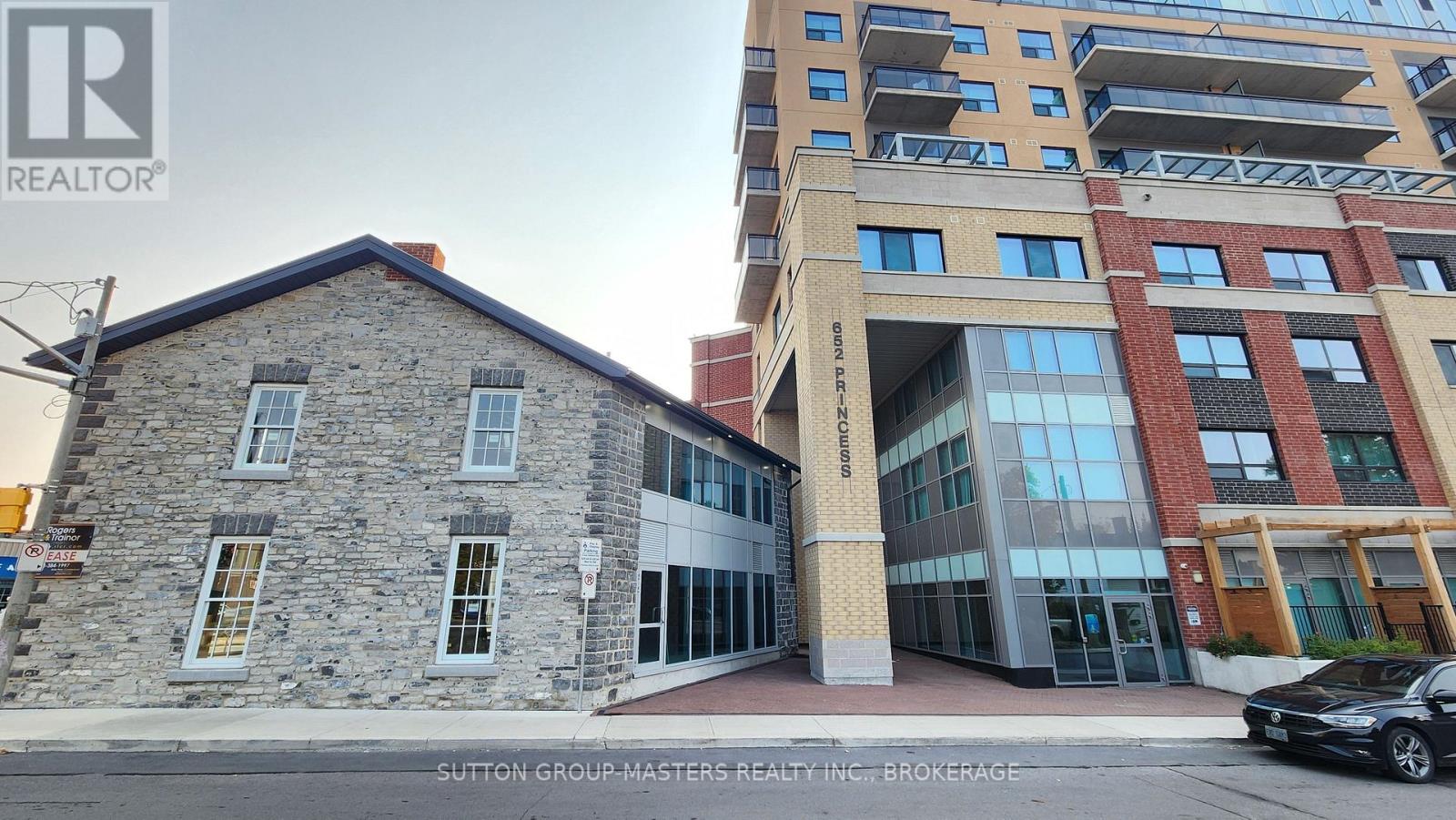 #211 652 PRINCESS STREET - Image 39