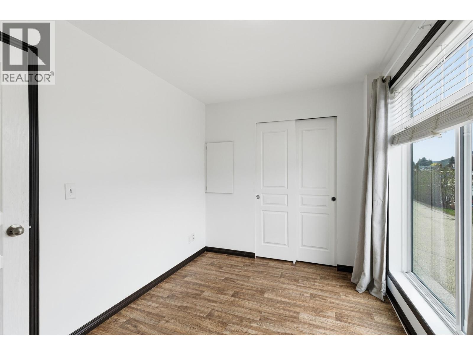 #202 15401 Kalamalka Road - 37