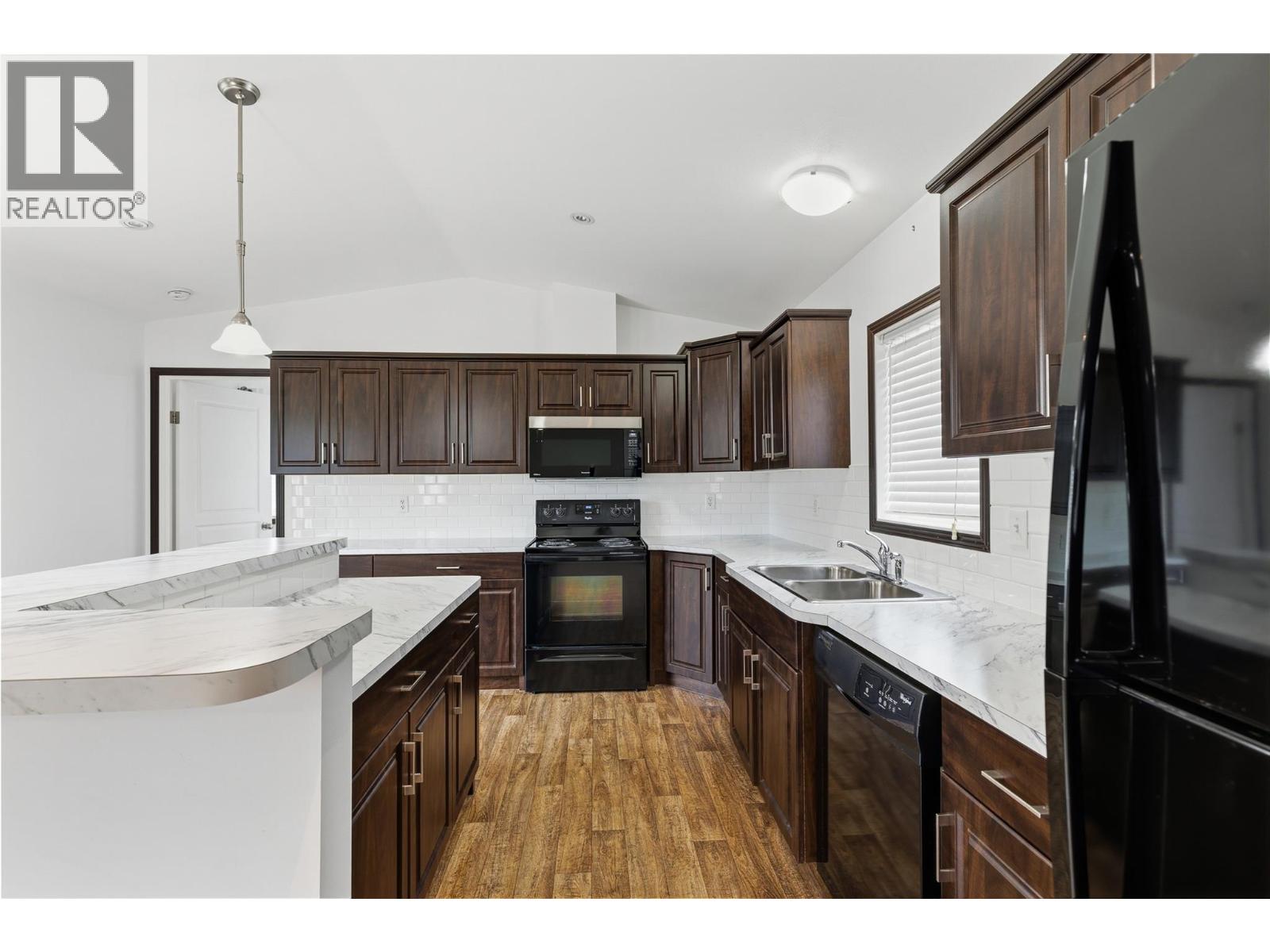 #202 15401 Kalamalka Road - 10