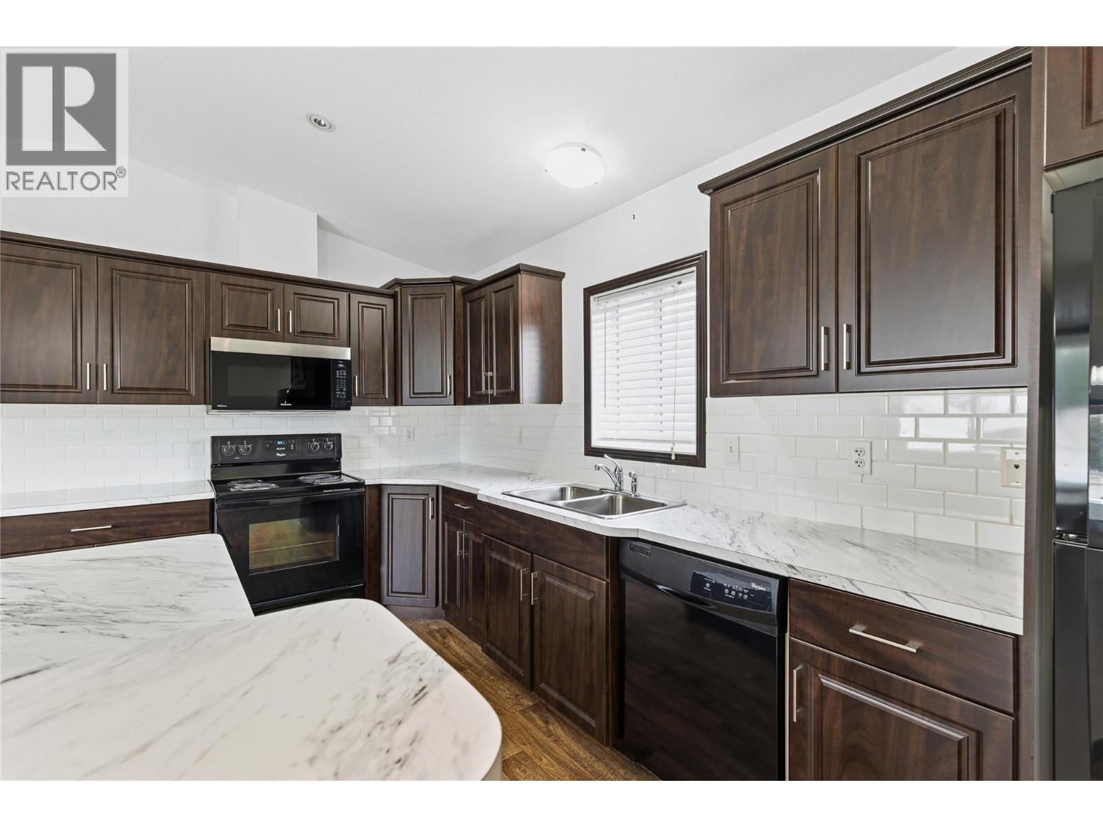 #202 15401 Kalamalka Road - 12