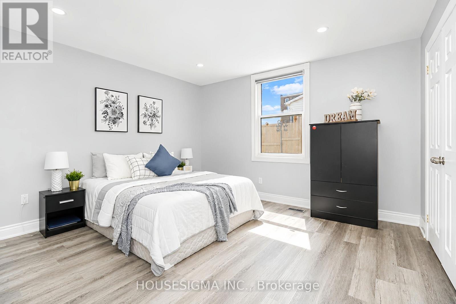 136 CELINA STREET - 23