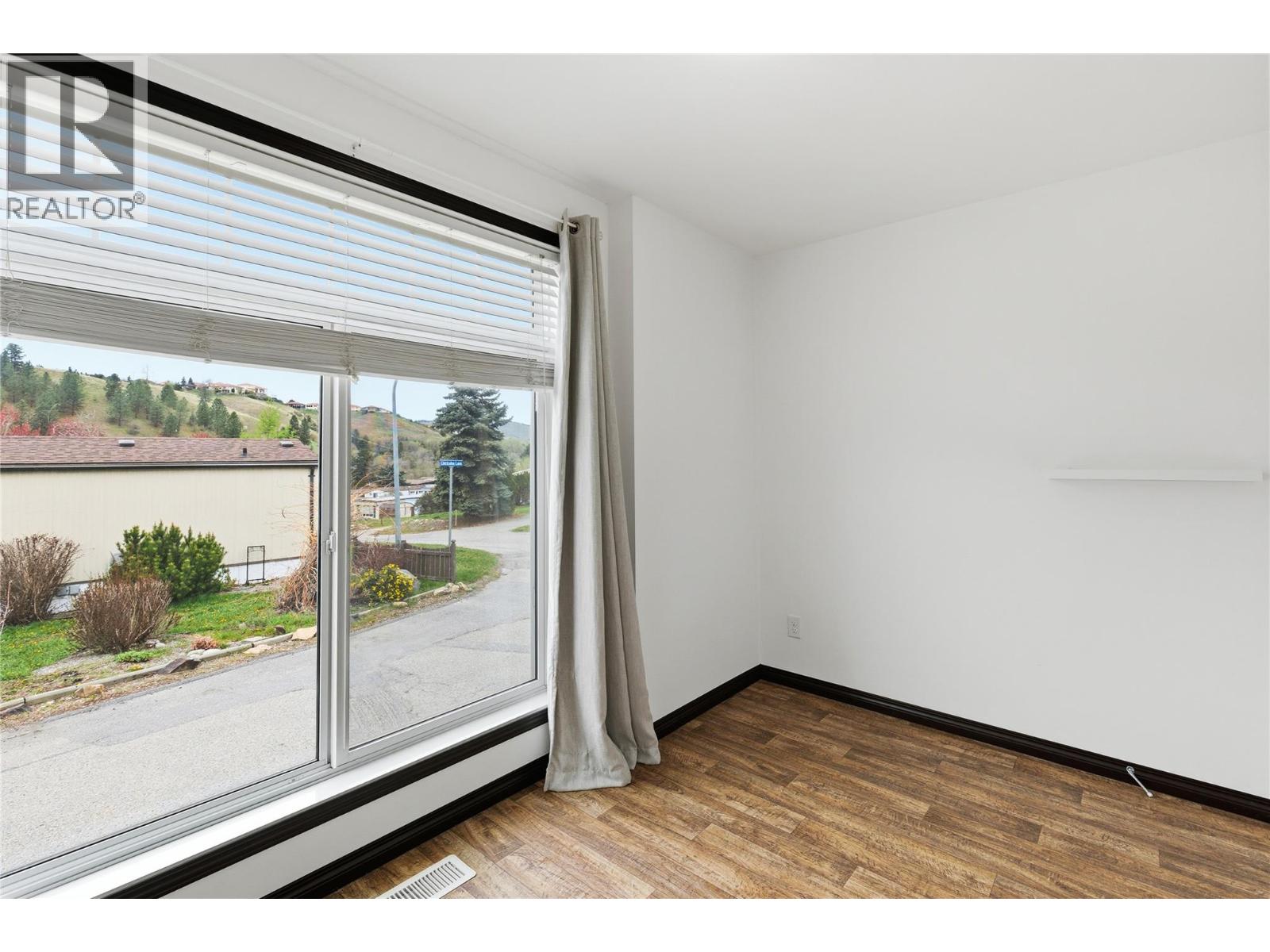 #202 15401 Kalamalka Road - 36