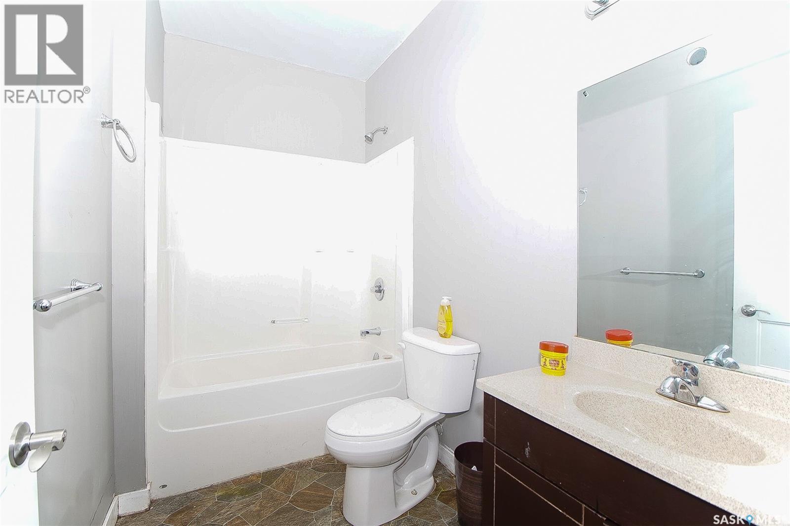 1352 Angus STREET - 13