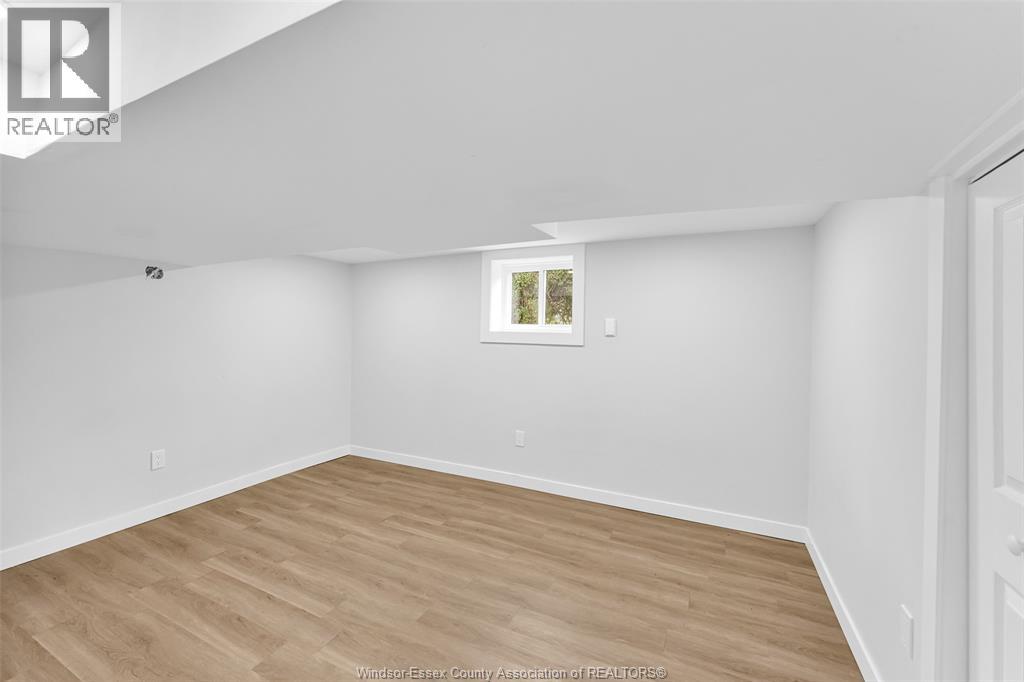 3298 COLLEGE - 19