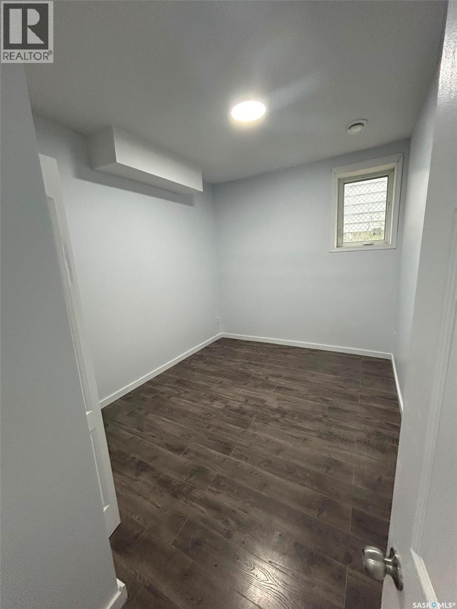 1352 Angus STREET - 53