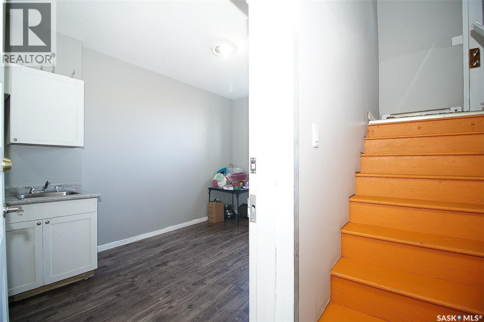 1352 Angus STREET - 41
