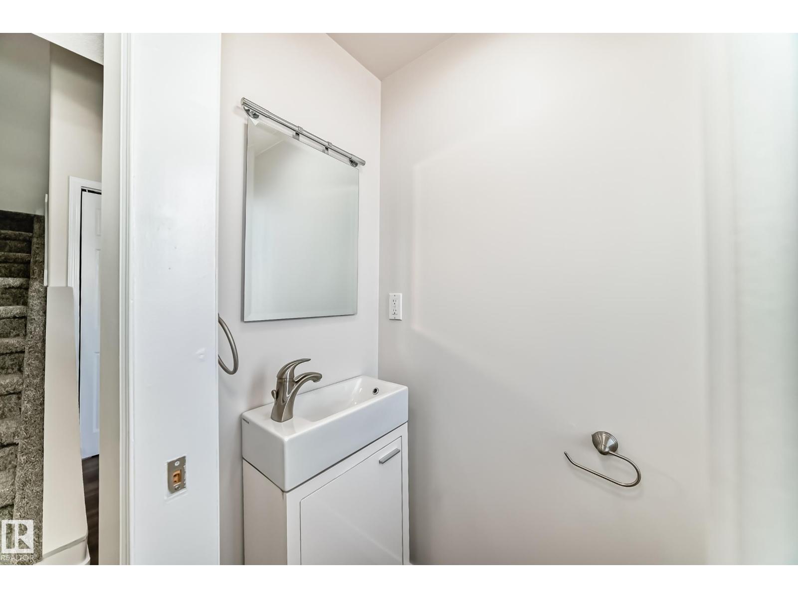 3139 109 ST NW - 19