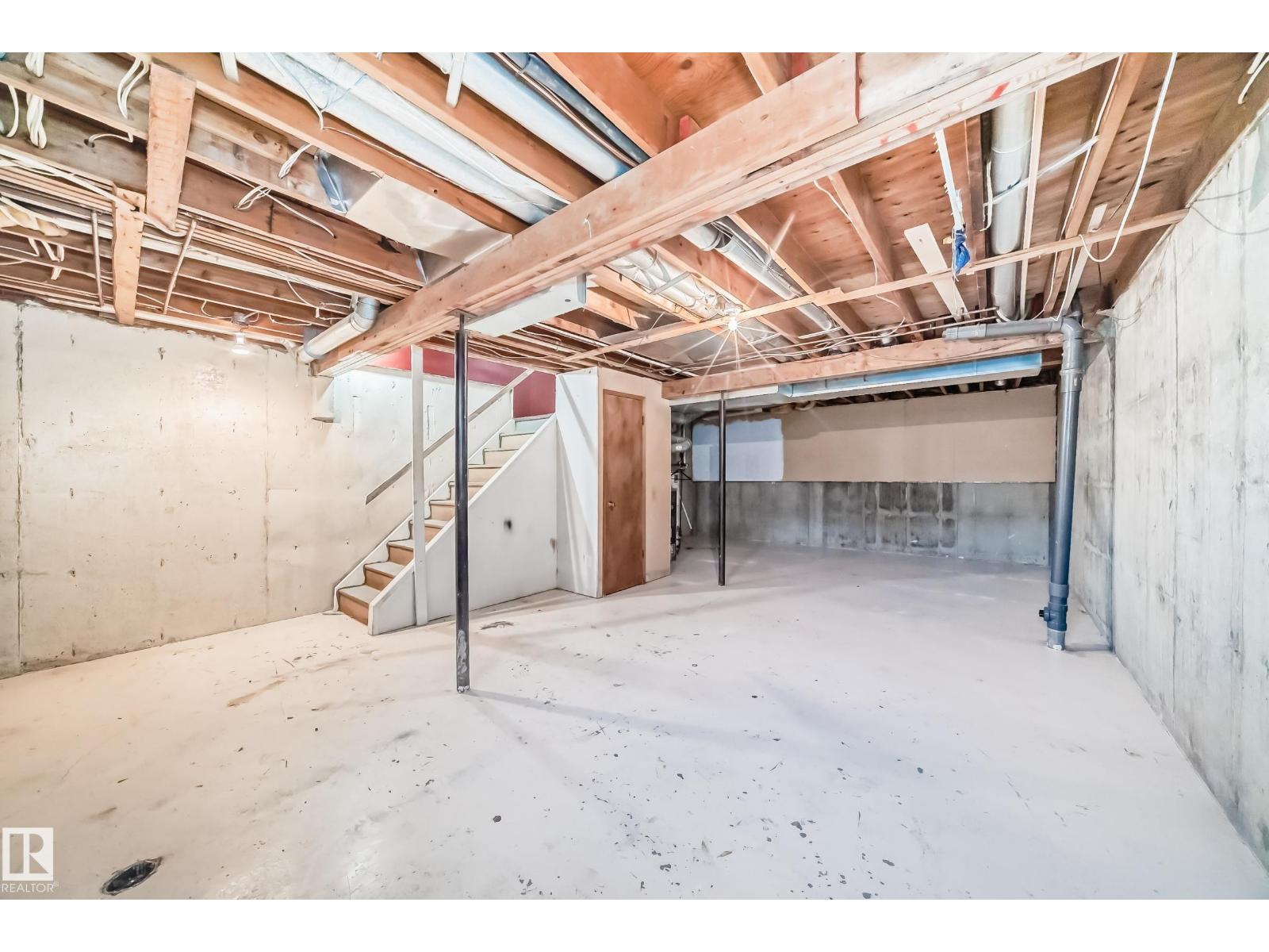 3139 109 ST NW - 34