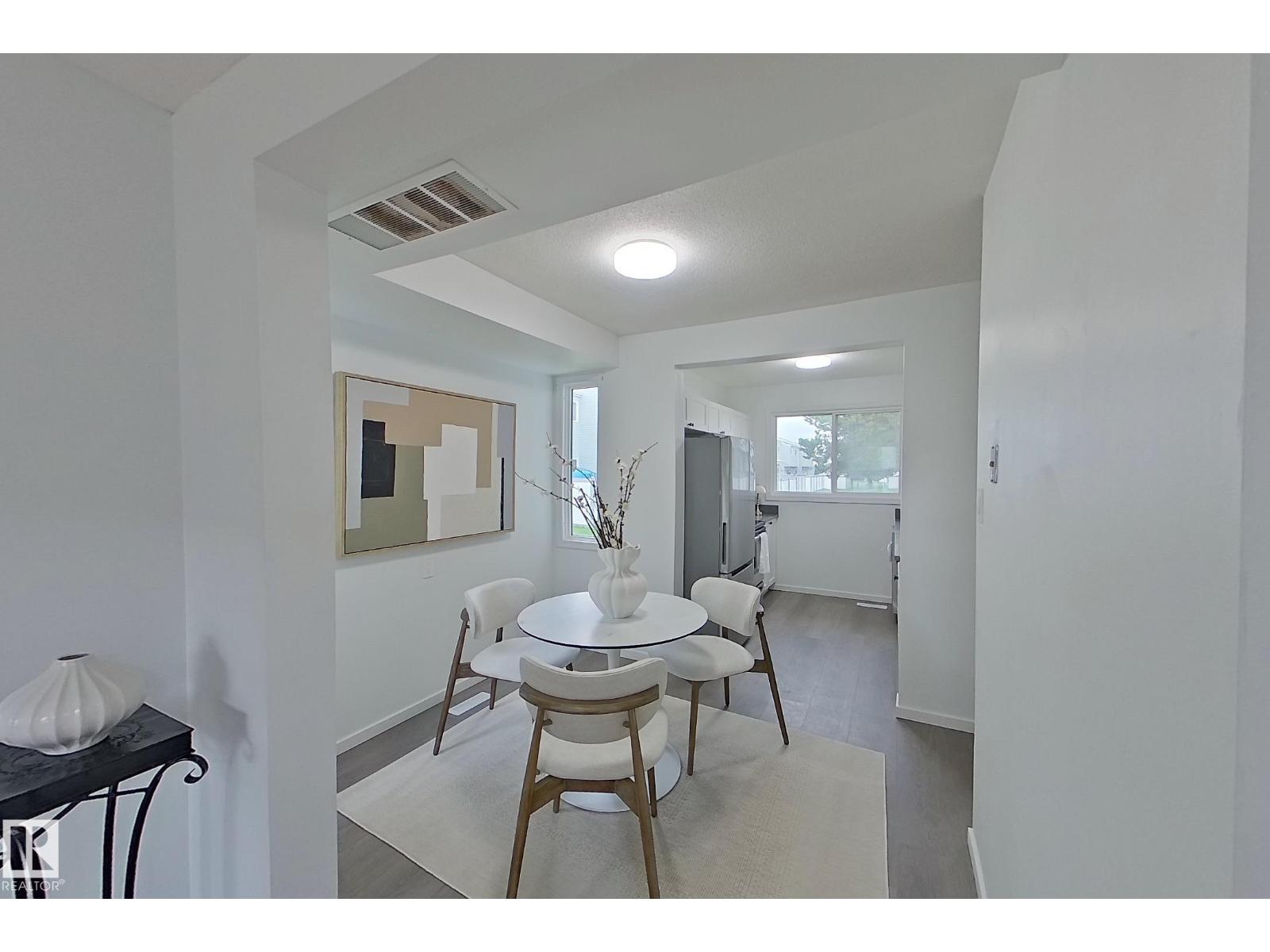 209 Dickinsfield CO NW - 9