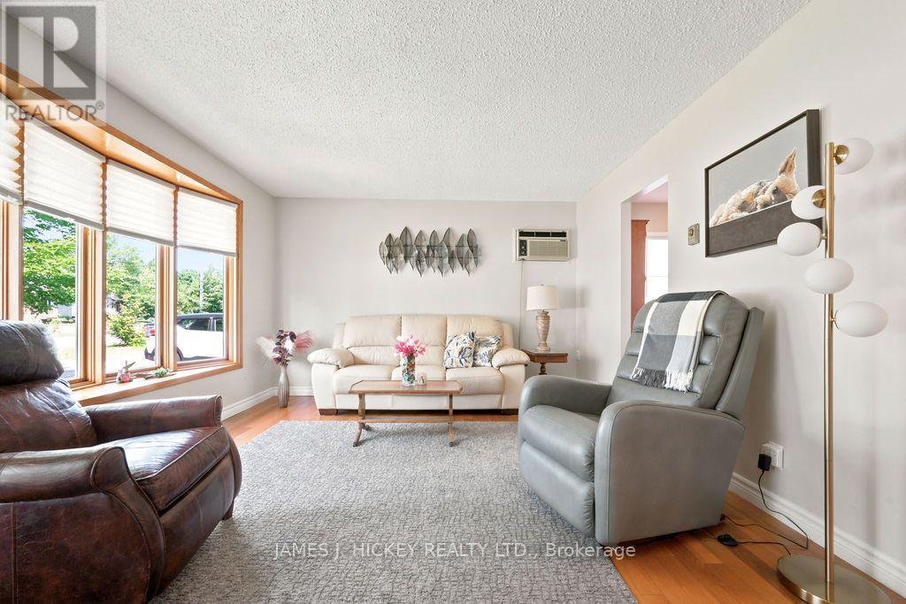 15 SUMMIT STREET - 14