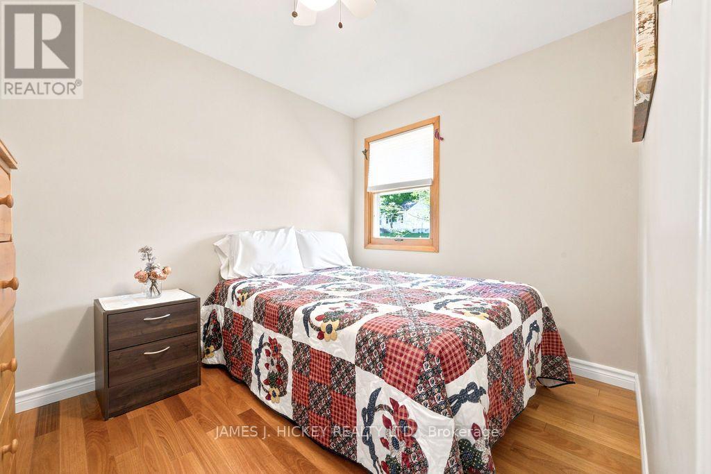 15 SUMMIT STREET - 16
