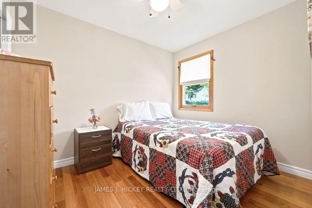 15 SUMMIT STREET - 19