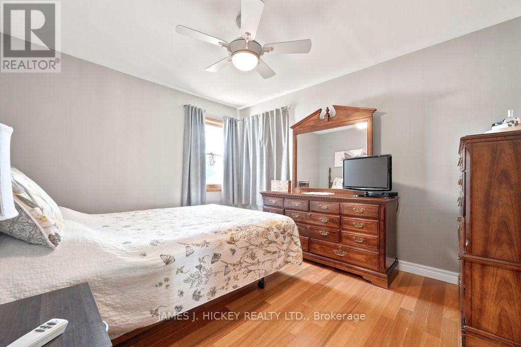15 SUMMIT STREET - 27