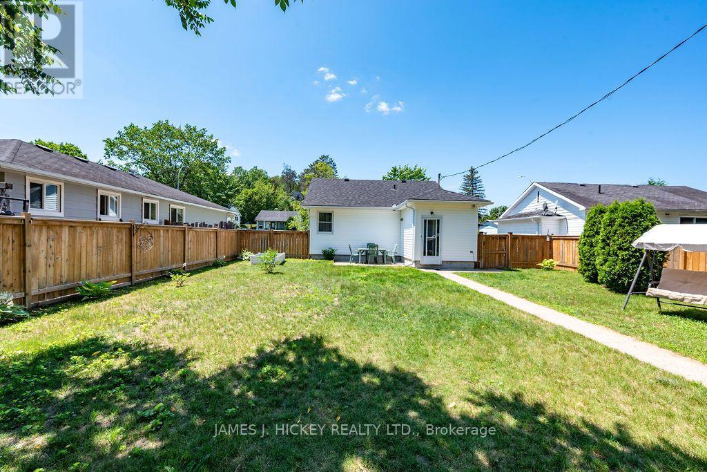 15 SUMMIT STREET - 40