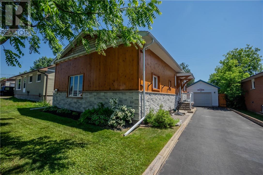 461 Annette Street - 12
