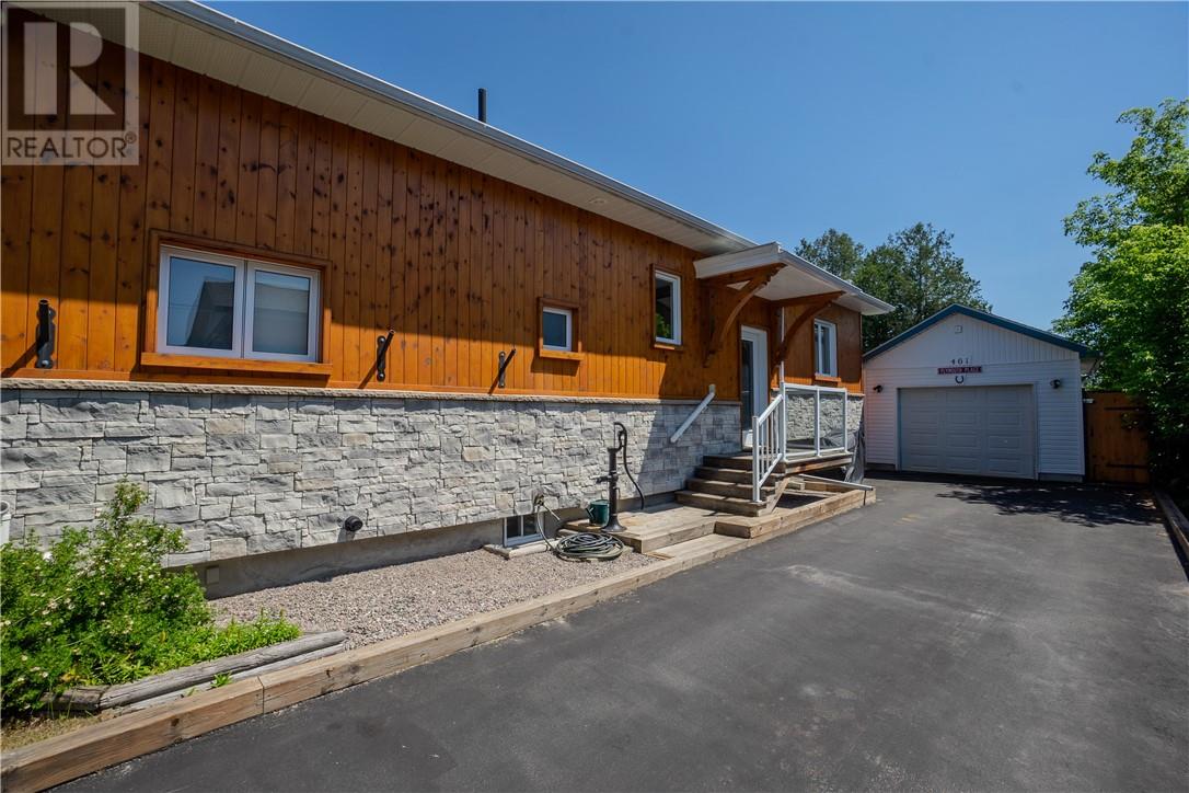 461 Annette Street - 13