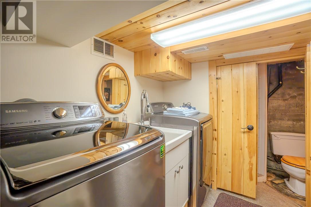 461 Annette Street - Image 33
