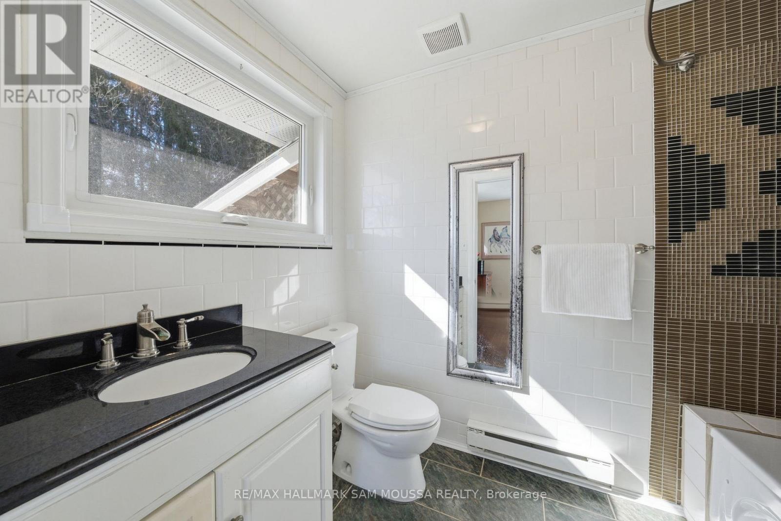122 COLONEL NICHOLSON LANE - 23