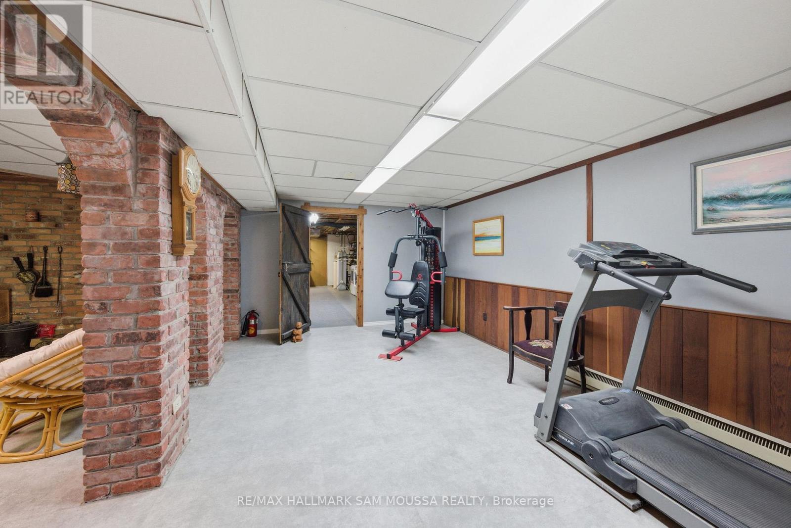 122 COLONEL NICHOLSON LANE - 34